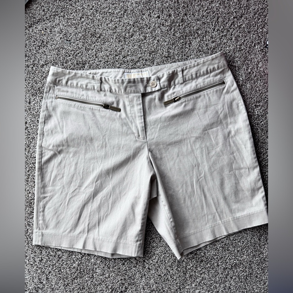 Michael Kors Light Gray Bermuda Shorts with Zip Pockets
